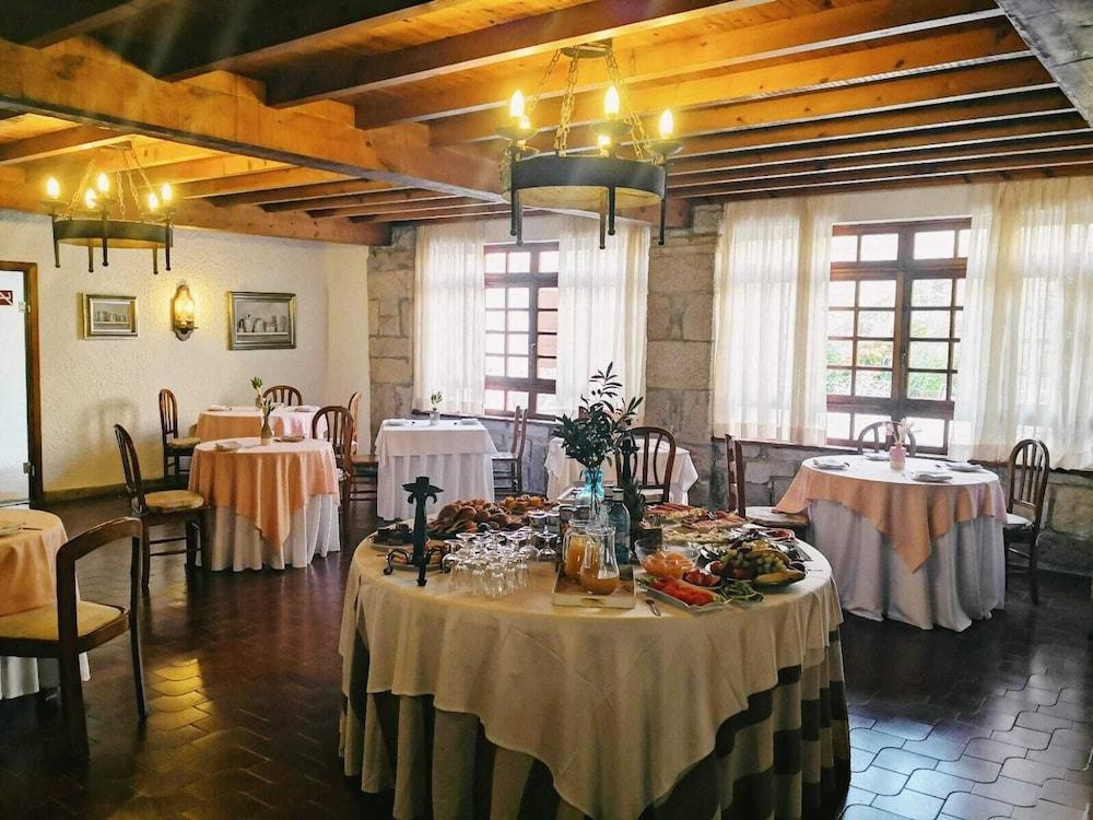Pazo Revel Hotel & Resort 폰테베드라 외부 사진